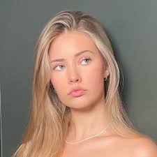 Just finished recording my everyday makeup routine <3