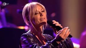 Daraus wurde dann leider doch nichts. Michelle Wehrt Sich Nach Helene Fischer Show Gegen Botox Vorwurfe Stern De