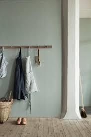 Pour Les Petites Entrees Il Faut Oser La Couleur Je Trouve Que Le Vert De Gris Est En Harmonie Avec Le Style Scandinave Il Rend L