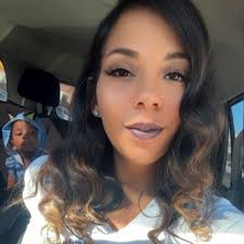 What are good snacks for breastfeeding mothers?