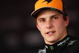 Oscar Piastri was almost 0.3 seconds slower than Lando Norris in Friday  practice, but that wasn't quite the full picture... 📝 TALKING POINTS 👉  http://bit.ly/45vvk1s