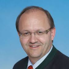 Personalmeldungen aus Handel und Industrie