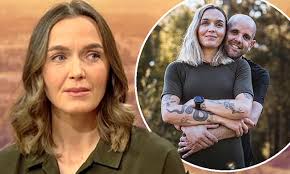 Victoria Pendleton chokes back tears as she reveals the death of her twin  brother inspired her to take