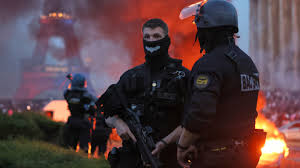 Paris police detain 45 after violence erupts during celebrations of PSG's Champions  League title | KLRT - FOX16.com