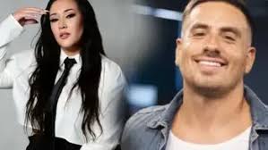 Distinción a mujeres