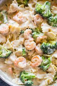 Stir in cream cheese and parmesan and whisk until the cream cheese is fully mixed in and lump free. Skinny Garlic Shrimp Broccoli Alfredo Gimme Delicious