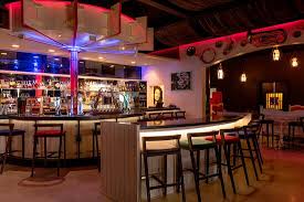 Our vision at jules design bar is to inspire a culture of goodness and joy while enjoying great in late 2018, she officially opened jules design bar under the same roof as her studio, julie smith design. Jules Bar Picture Of Le Meridien Dubai Tripadvisor