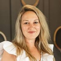 Candice Egan's Instagram, Twitter & Facebook