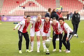 Afc ajax vrouwen is a dutch football (soccer) club from amsterdam representing afc ajax in the vrouwen eredivisie, the top women's league in the netherlands. Twzteitdzqwdlm