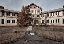 Tranquille Sanatorium In Bc Canada In 2020 Abandoned Places House Styles Summer Adventures