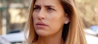 Telle est la question que nous avons posée à solène hébert, l'interprète du médecin. Demain Nous Appartient Victoire En Pleurs Devant Georges Mce Tv