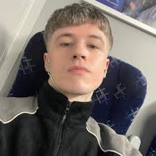 Gigi is dressed as Yolanda's lemon tree