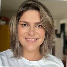 Lisa Alioto's Instagram, Twitter & Facebook