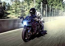 Looking for fastest bike in the world 2021, world fastest bike top 5, world no 1 bike name and price, best sports bike in the world, fastest motorcycle speed, top this bike is the only fastest german motorbike on this list. Top 10 Fastest Bikes In The World 2021 Top Speed Pickytop