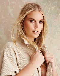 Lily Darragh (@lilydarragh) • Instagram photos and videos