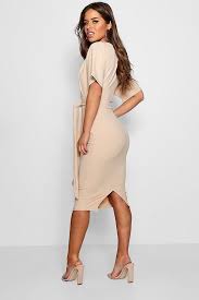 Robe Fourreau Midi Habillee Nouee A La Taille Petite Boohoo Commandez vos robes fourreau taille 48 sur ▻zalando livraison et retour gratuits un panel de plus de 100 000 produits paiement sécurisé. robe fourreau midi habillee nouee a la taille petite boohoo