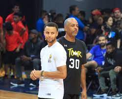 6'3 Stephen Curry Reminisces His Tiny and Scrawny Self Being Adamant About  Wearing Dell's Size 14 Sneakers - EssentiallySports