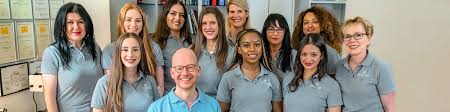 Dermatologie venerologie allergologie phlebologie* ambulantes operieren dermatologische lasertherapie dermatologische kosmetologie. Team Unserer Hautarzt Praxis Dermazent Dermatologie Im Zentrum