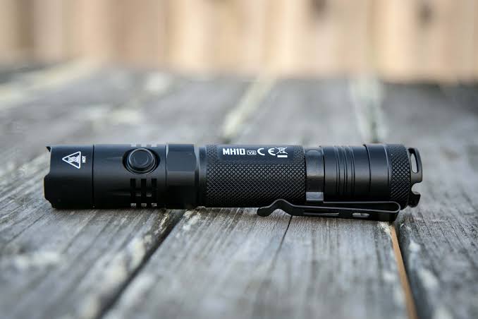 Nitecore MH10 v2 Flashlight Review - ZeroAir Reviews