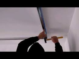 Tuttavia, pensateci bene prima di scegliere la strada dell'autonomia. Come Realizzare Un Controsoffitto In Cartogesso 1 Parte Youtube