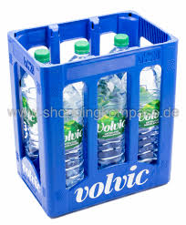 Volvic natural mineral water stems from one of the largest natural water reserves in europe. Volvic Naturelle Mineralwasser Kasten 6 X 1 5 L Pet Einweg Ihr Zuverlassiger Lieferservice