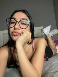 Can I get a hi at least? I like your profile 💔