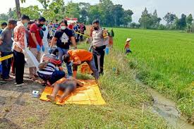 Maybe you would like to learn more about one of these? Penjahit Ditemukan Tewas Di Saluran Irigasi Desa Kwigaran Kesesi Pekalongan Kfm Pekalongan