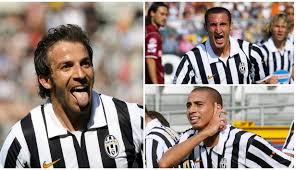 Minimal ponsel yang kamu gunakan harus suport dengan stiker jika setelah menginstal, buka aplikasi dan pilih foto atau gambar yang ingin kamu convert menjadi stiker whatsapp. Foto Kisah Setia 6 Bintang Juventus Saat Kasus Calciopoli Dunia Bola Com