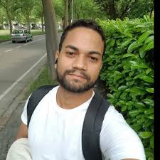 ERLENMEYER EM CHAMAS Após o preparo de uma solução de cloreto de cobre(II)  em meio de HCl concentrado folhas de alumínio são adicionadas. A reação do  Al em meio ácido libera gás