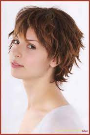 pin von cynthia thomas auf hair inspiration frisuren fransiger bob haarschnitt mittellange haare