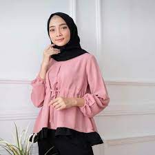 Blouse juga tidak ketinggalan untuk bermoden seperti fesyen yang lain. Jual Baju Muslim Modern Shafira Blouse Muslim Kab Bandung Fitri Agasha Tokopedia