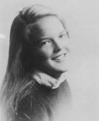 Darlene Cahoon's Instagram, Twitter & Facebook