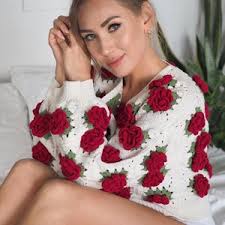Red rose sweater