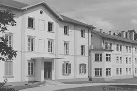Business guests enjoy the free breakfast. Die Entwicklung Des Baugeschehens Haus Wittelsbach