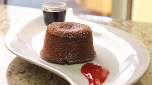Gateau Volcan Aux Trois Chocolats Ca Va Chauffer Casa Desserts Favorite Recipes Food