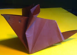 Ich habe eine holzstange in den boden gerammt, und mit einem kräftigem draht locker umwickelt. Bastelideen Mit Papier Aus Einem Blatt Eine Maus Falten
