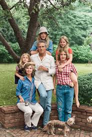 Десять раз выдвигался на премию «оскар», трижды ее получил. Paul Newman S Daughter Questions Newman S Own Leadership Vanity Fair
