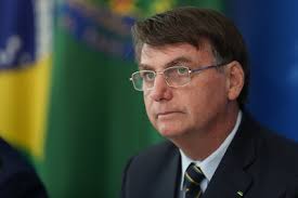 Brazil's president jair bolsonaro told a reporter he felt like covering your face in punches. Bolsonaro Insulta Reporter Da Folha De S Paulo Com Insinuacao Sexual Folha Pe