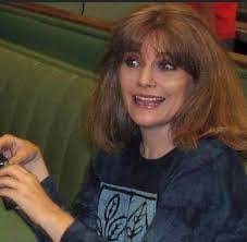 Michelle Bennington's Instagram, Twitter & Facebook