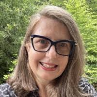 Jennifer Brode's Instagram, Twitter & Facebook