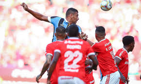 Grenal é o duelo entre os clubes brasileiros de futebol grêmio e internacional, que já se enfrentaram 430 vezes desde o ano de 1909. Prefeitura Veta Grenal No Estadio Do Beira Rio Agencia Brasil