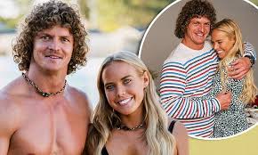 Why Cassandra Wood Forgave Nick Cummins After He Dumped Her On The Bachelor Daily Mail Online