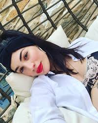 Για να είσαι πάντα μπροστά, ακολούθησε τον κόσμο του fthis.gr: Hbh Adamoy Pozarei Me Mpikini Ston Enato Mhna Ths Egkymosynhs Ths Fwtografia