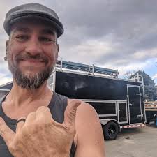 Boulder grow looking for a motivated individual to over see all operations.  Must have at least one year of metric experience. Responsibility include  overseeing both the garden and production. This is a