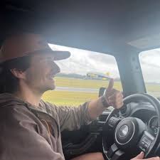 Wesley Kaminski (@_wesk)