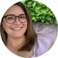 Victoria Webber's Instagram, Twitter & Facebook