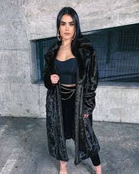 Liilymuniz Freelance Model On Instagram And Them Tings Extra Fancy She Know Just What She Came To Do She Wanna Live Life Jumanji Model Fancy Fashion