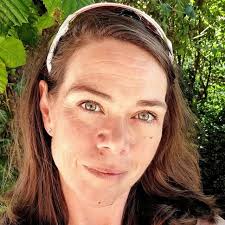 Elle Lloyd (@elzrocks) • Threads, Say more