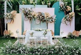 Sedangkan untuk model rumah minimalis 2 lantai terbaru dengan konsep mewah ditujukan untuk menampilkan konsep modern dengan mengutamakan aspek estetika. 70 Inspirasi Dekorasi Pelaminan Minimalis Modern Hingga Klasik Idewedding