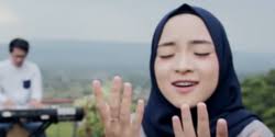 Uploaded by @fs_saufidollah law kana bainanal habib. Lirik Lagu Dan Terjemahan Law Kana Bainanal Habib Sabyan Gambus Merdeka Com